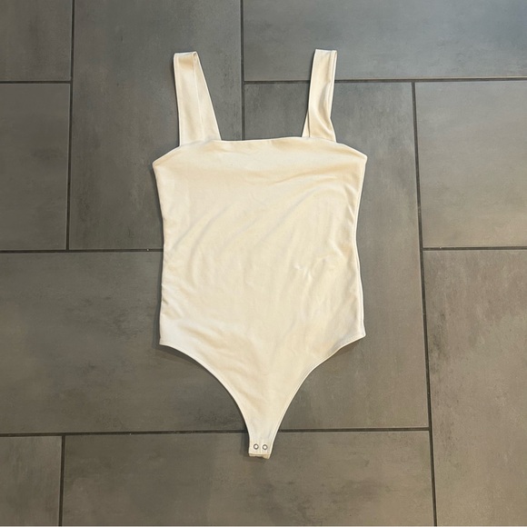 Abercrombie and Fitch Sleeveless Tank Top Bodysuit in White - Picture 2 of 4